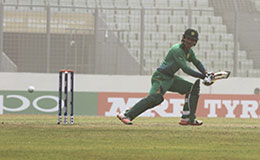 Mohammad Umor captain of Pakistan batting against Srilanka in ICC U19 Cricket World Cup 2016