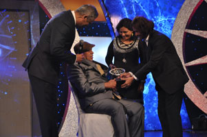 Ramakant-Achrekar-CNN-IBN-Indian-of-the-year