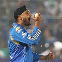 Mumbai Indians lose to Sydney Sixers by 12 runs
