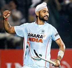 India start Olympic campaign on thumping note