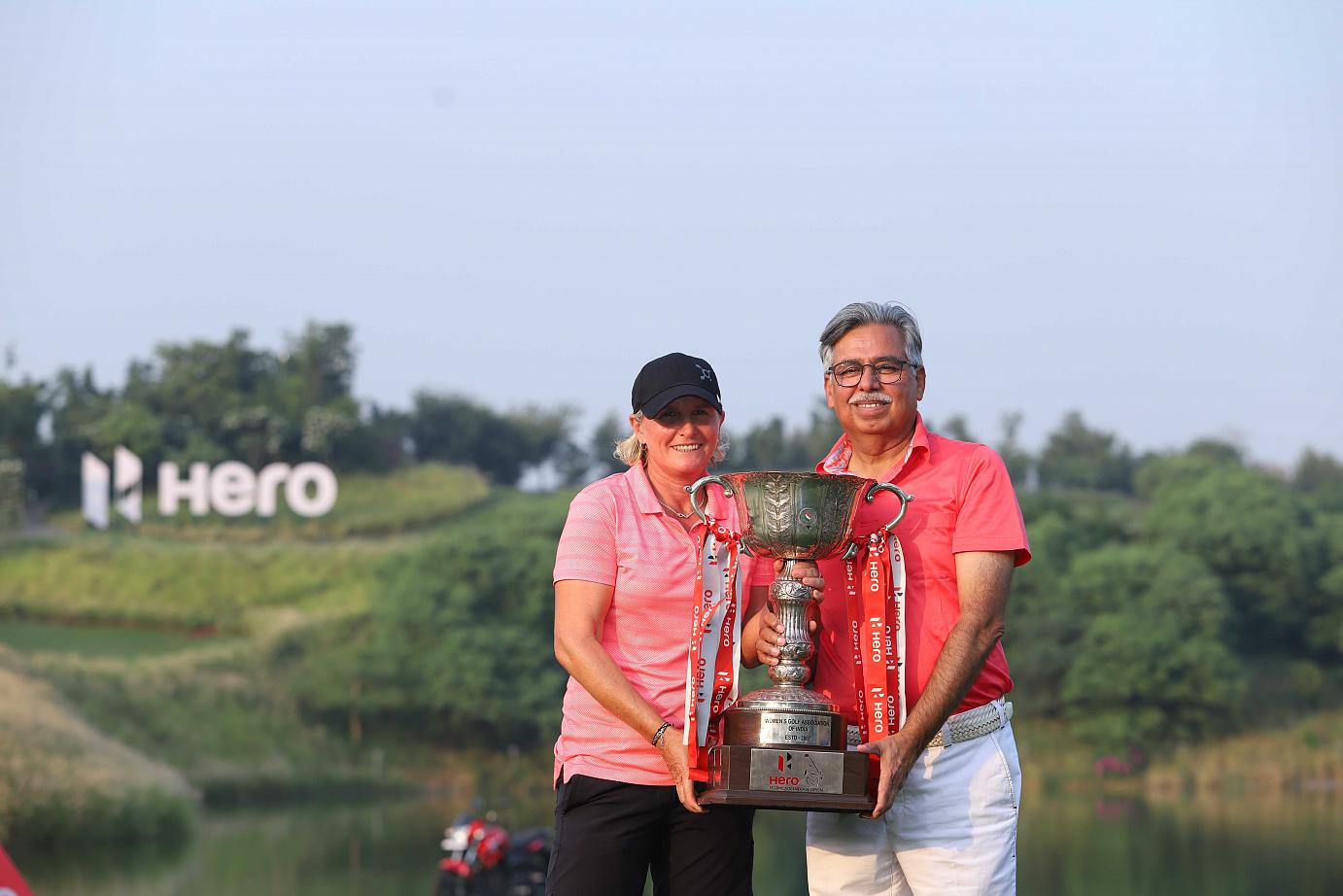 Mr. Pawan Munjal Chairman Managing Director and Chief Executive Officer Hero MotoCorp with Becky Morgan HWIO2018 Champion 2
