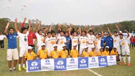 hindustan-FC-team-after-victory