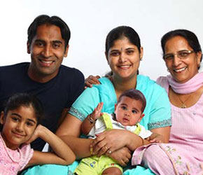 sukhbir wid family