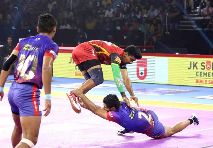 Dabang Delhi KC beat defending champions Bengaluru Bulls 33 31 Dabang Delhi KC beat defending champions Bengaluru Bulls 33 31