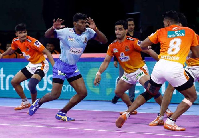 Tamil Thalaivas Ajith Kumar shows his brilliant raiding skills against Puneri Paltan Tamil Thalaivas Ajith Kumar shows his brilliant raiding skills against Puneri Paltan