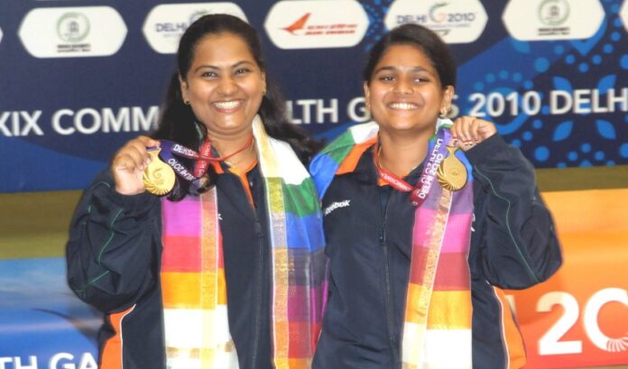 Rahi Sarnobat and Anisa Sayyed win 25m pistol pairs gold at Delhi 2010 Rahi Sarnobat and Anisa Sayyed with their 25m pistol pairs gold medals at the 2010 Commonwealth Games in Delhi