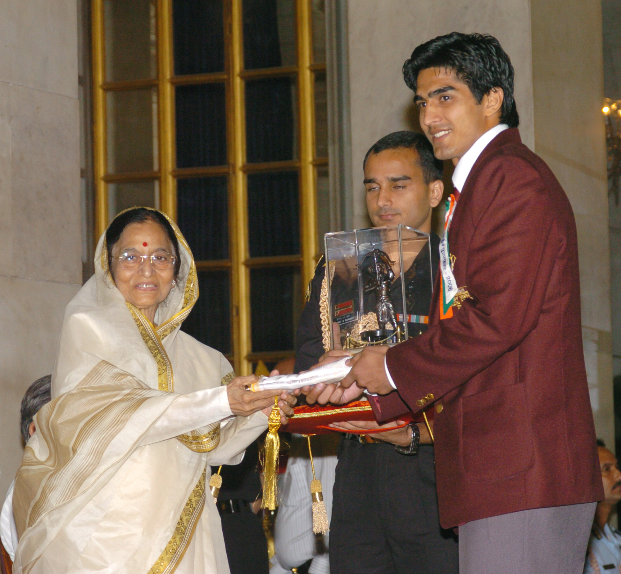 Vijender Singh receiving the Arjuna Award